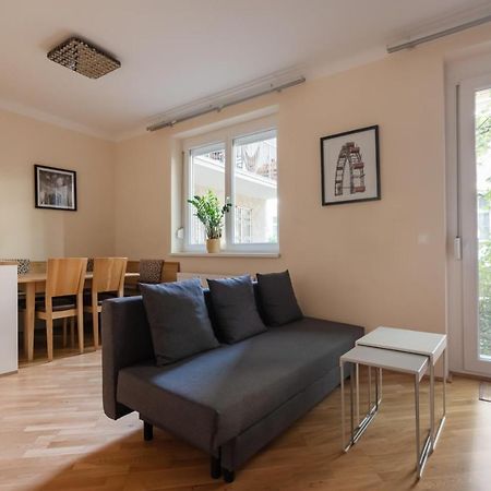 Appartamento Absolute Ruhelage Im Zentrum Mit Parkplatz Vienna Esterno foto