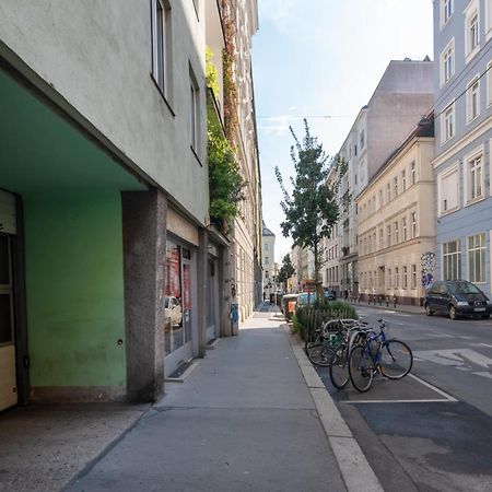 Appartamento Absolute Ruhelage Im Zentrum Mit Parkplatz Vienna Esterno foto