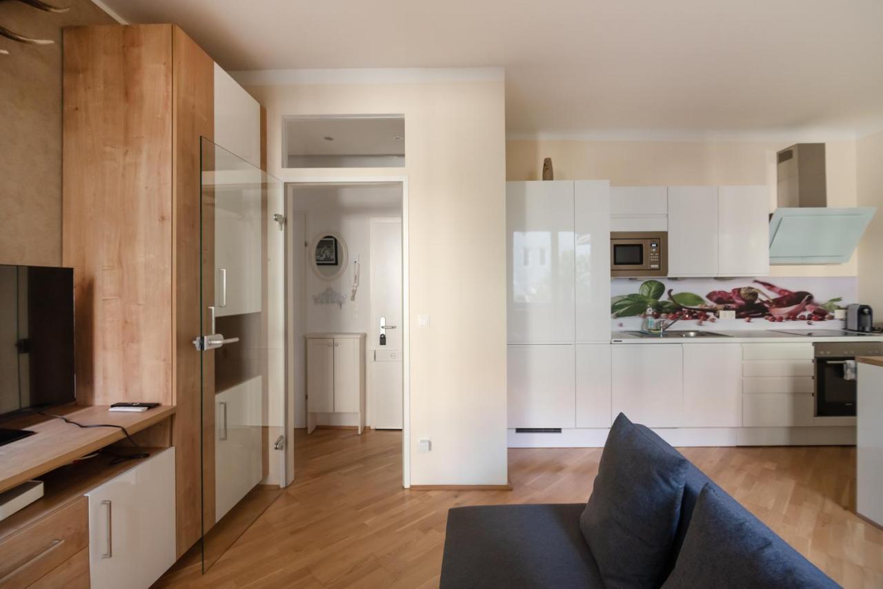 Appartamento Absolute Ruhelage Im Zentrum Mit Parkplatz Vienna Esterno foto