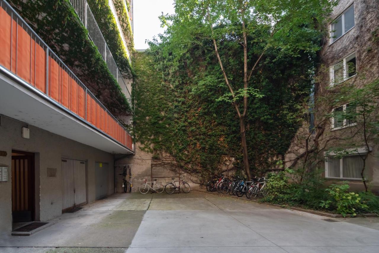 Appartamento Absolute Ruhelage Im Zentrum Mit Parkplatz Vienna Esterno foto