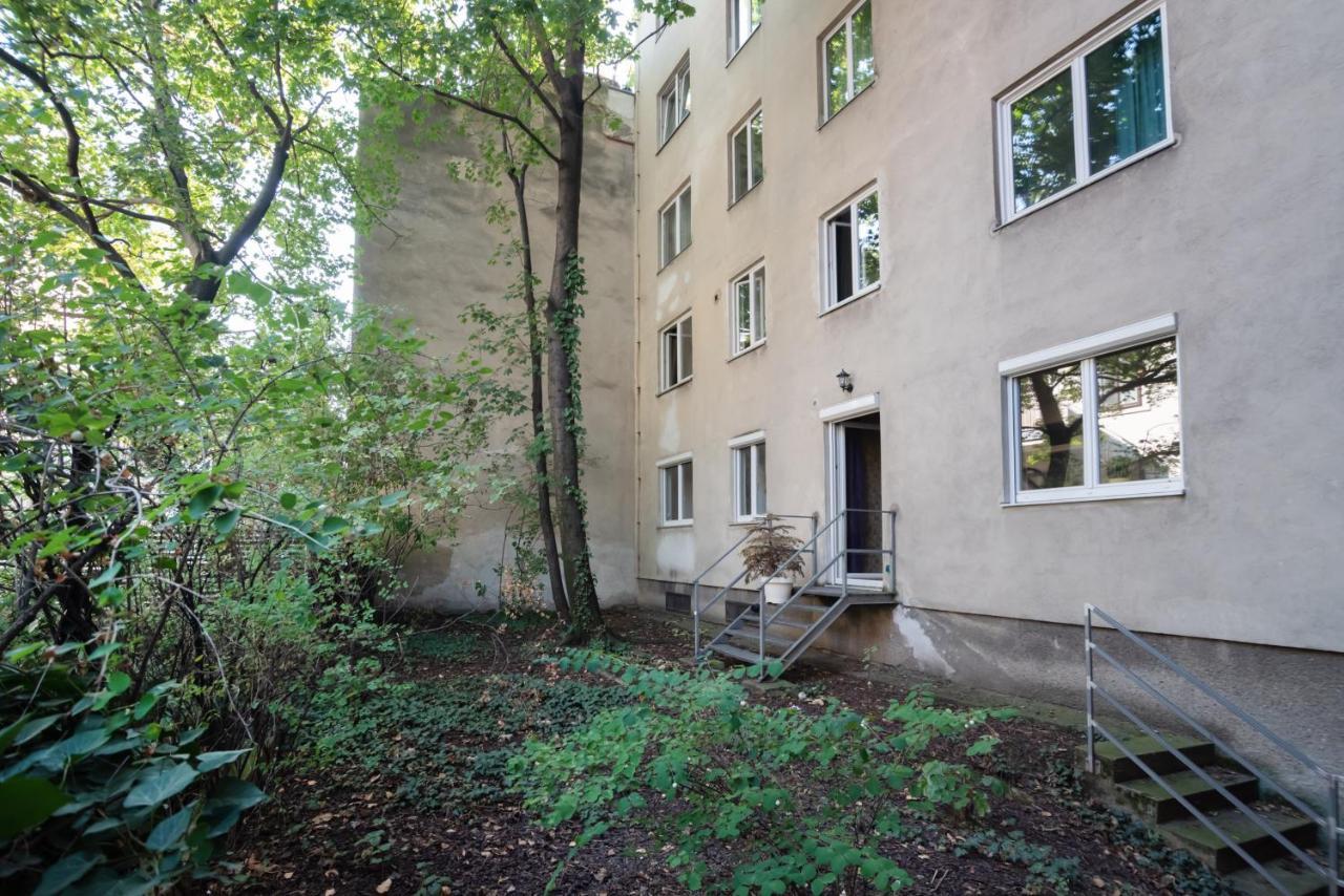 Appartamento Absolute Ruhelage Im Zentrum Mit Parkplatz Vienna Esterno foto