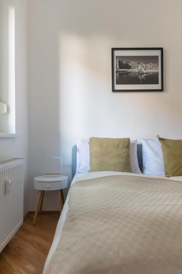 Appartamento Absolute Ruhelage Im Zentrum Mit Parkplatz Vienna Esterno foto