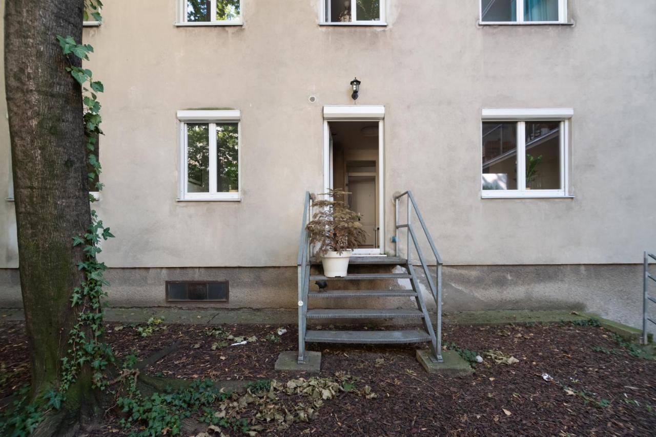 Appartamento Absolute Ruhelage Im Zentrum Mit Parkplatz Vienna Esterno foto